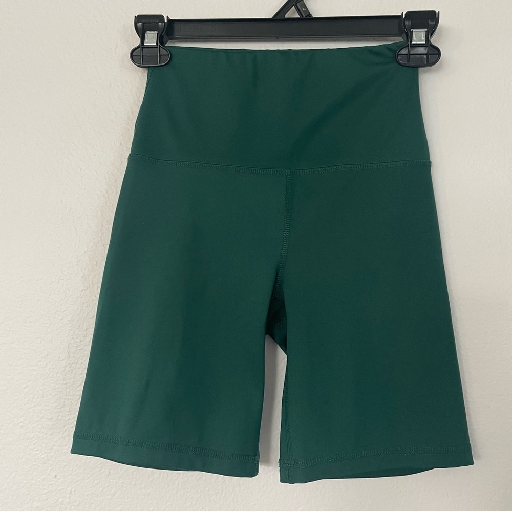 Reformation Ecomove High Rise 7" Bike Shorts - Picture 5 of 9